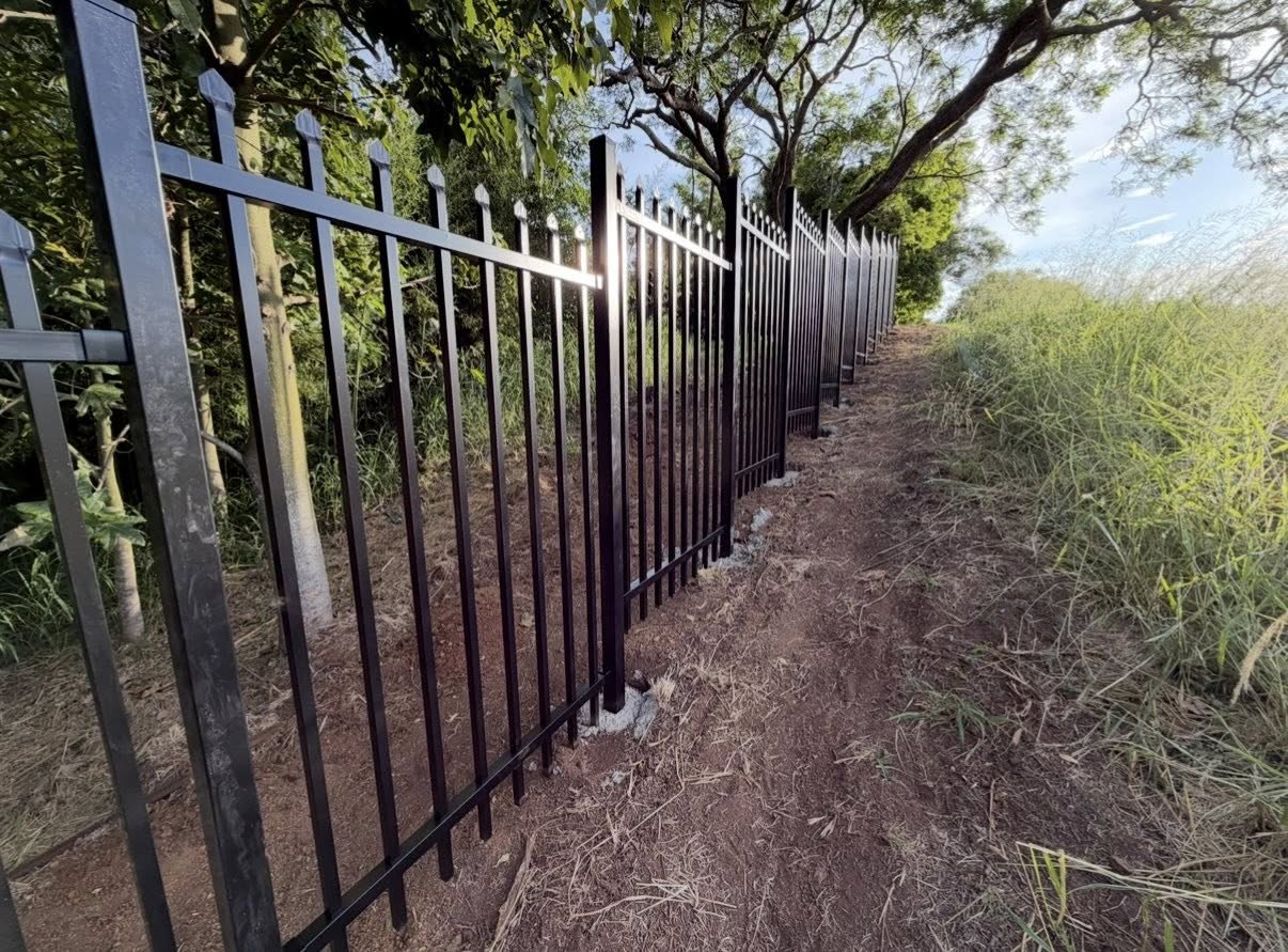 Spear top security fence
